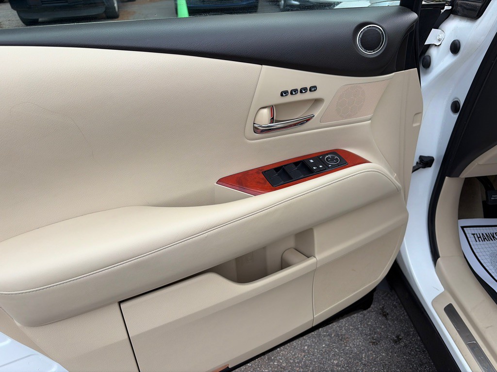 2012 Lexus RX Image 11