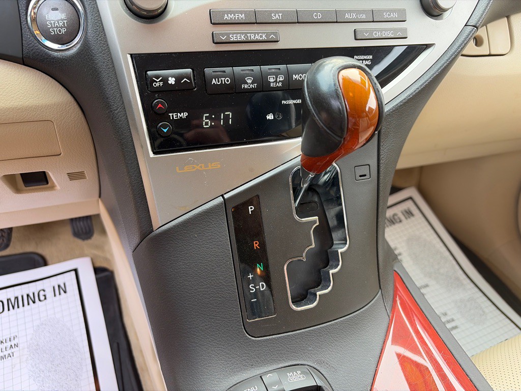 2012 Lexus RX Image 21