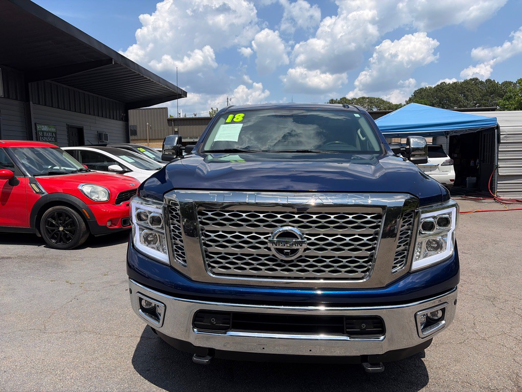 2018 Nissan Titan Image 2