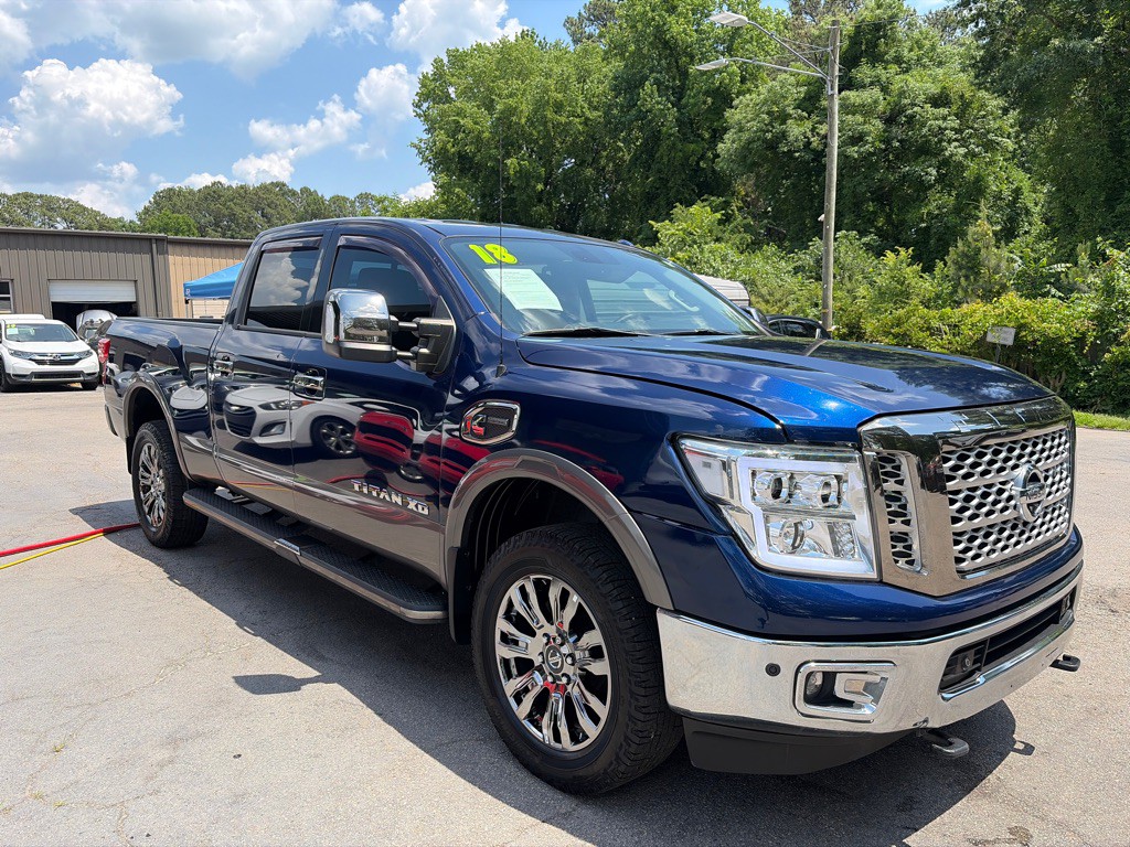 2018 Nissan Titan Image 3