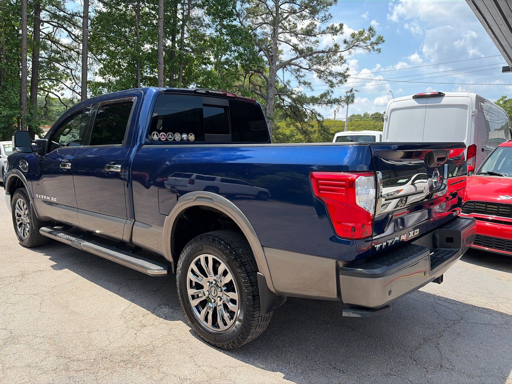 2018 Nissan Titan Image 7