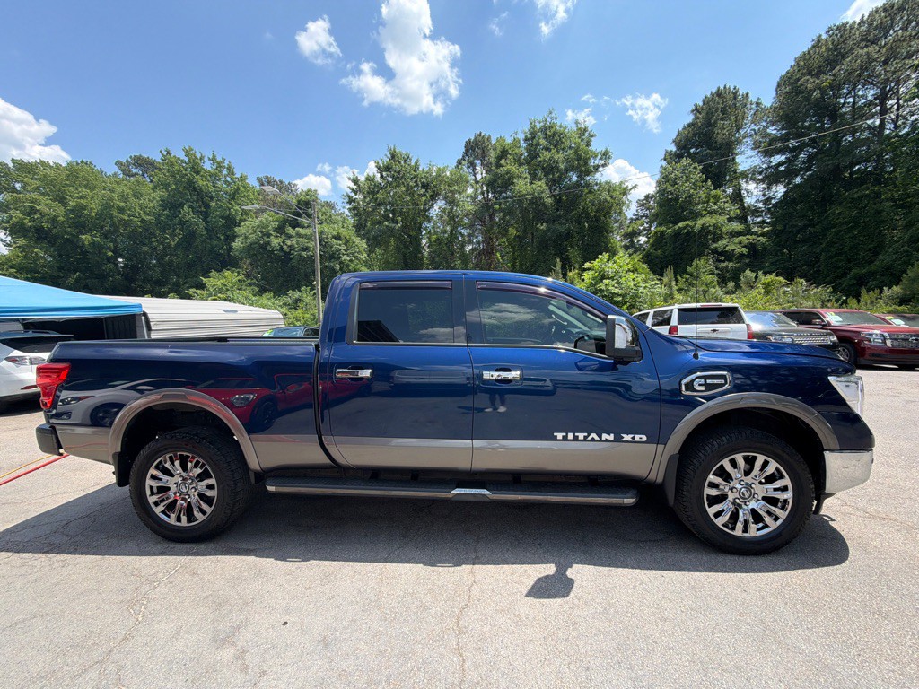 2018 Nissan Titan Image 9