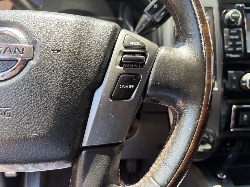2018 Nissan Titan Image 19