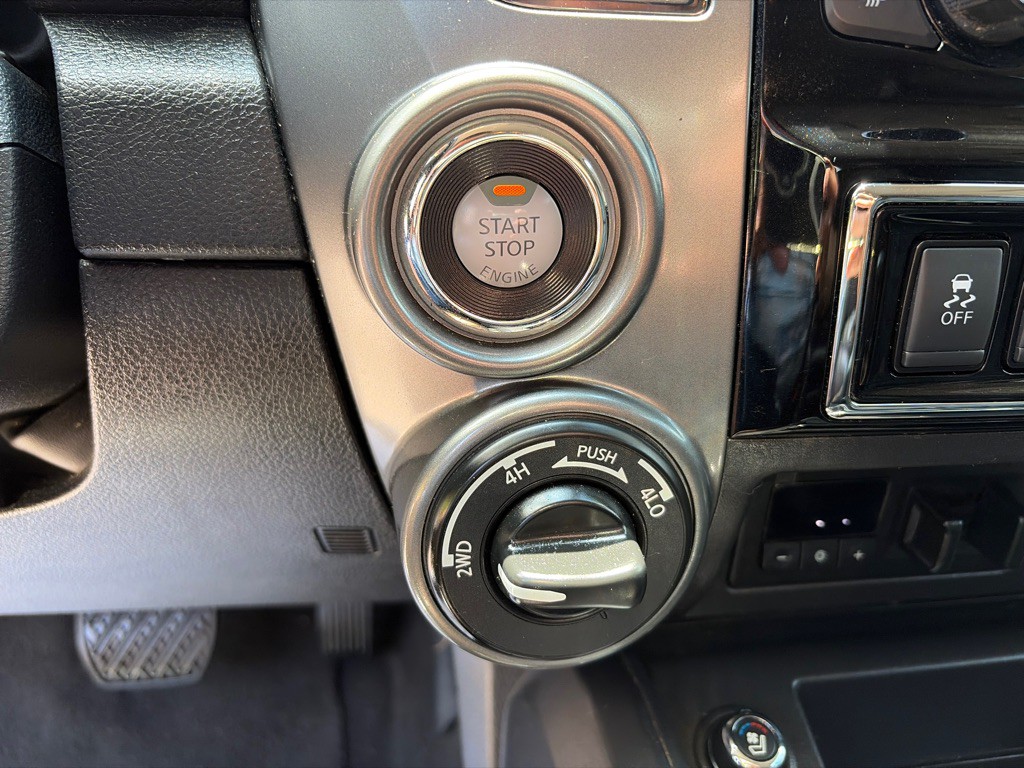 2018 Nissan Titan Image 23