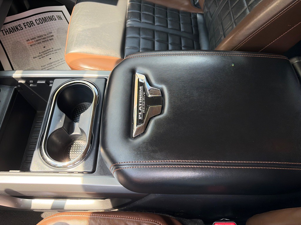 2018 Nissan Titan Image 26