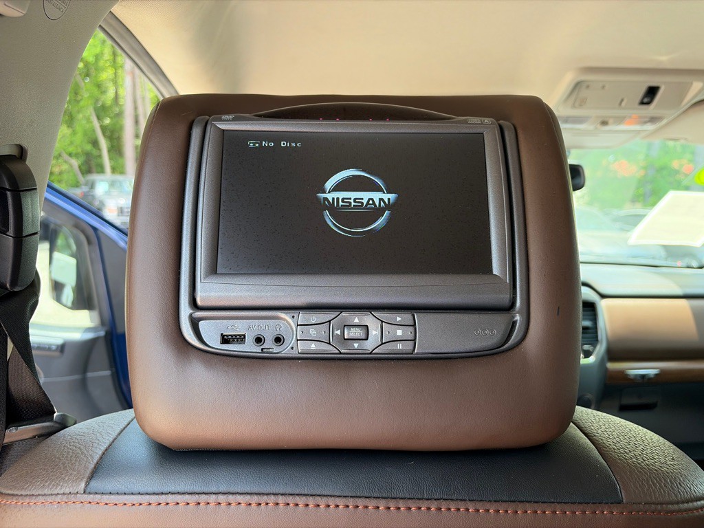 2018 Nissan Titan Image 30
