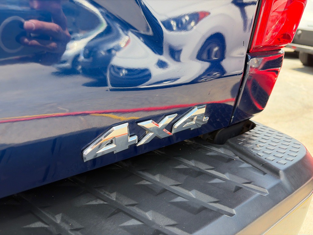 2018 Nissan Titan Image 35