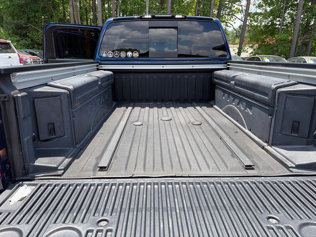 2018 Nissan Titan Image 39