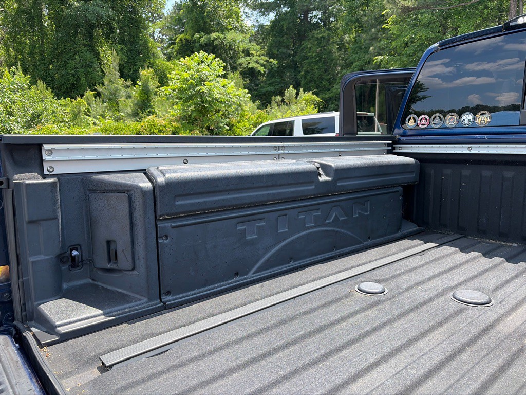 2018 Nissan Titan Image 40
