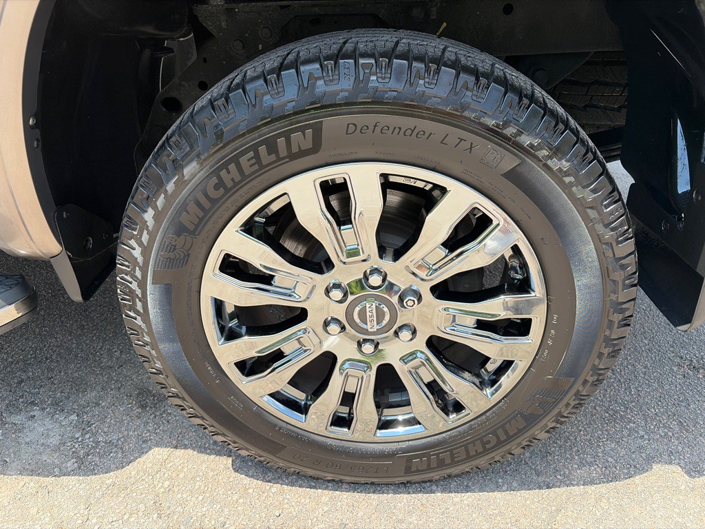 2018 Nissan Titan Image 43