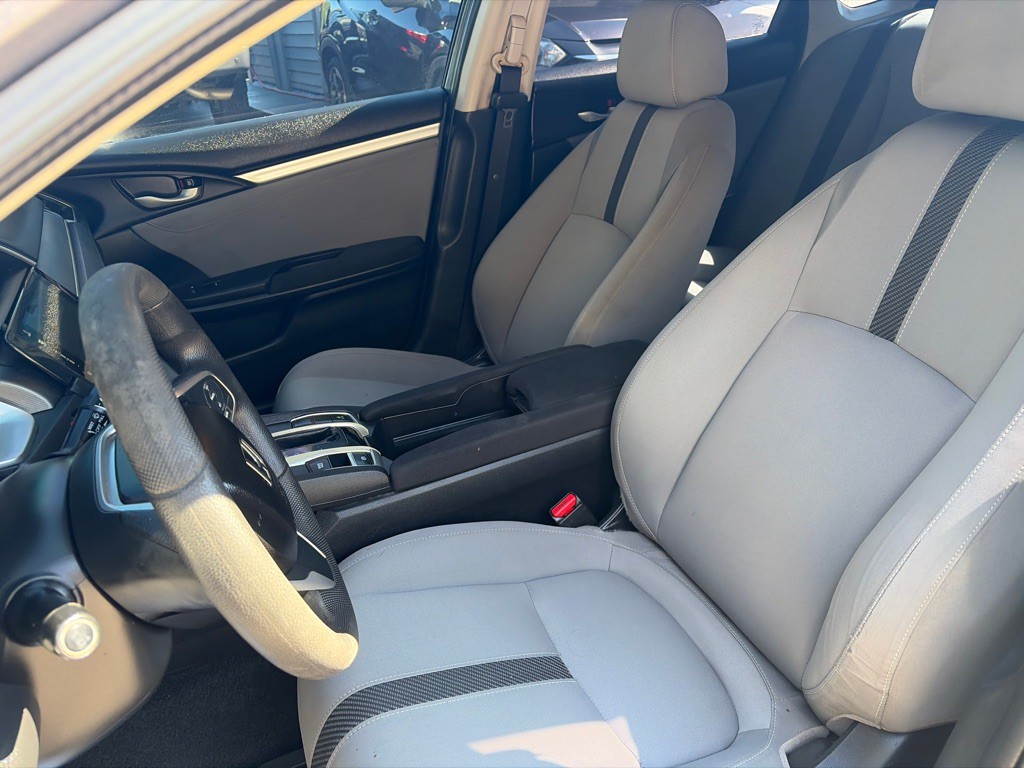 2018 Honda Civic Image 9