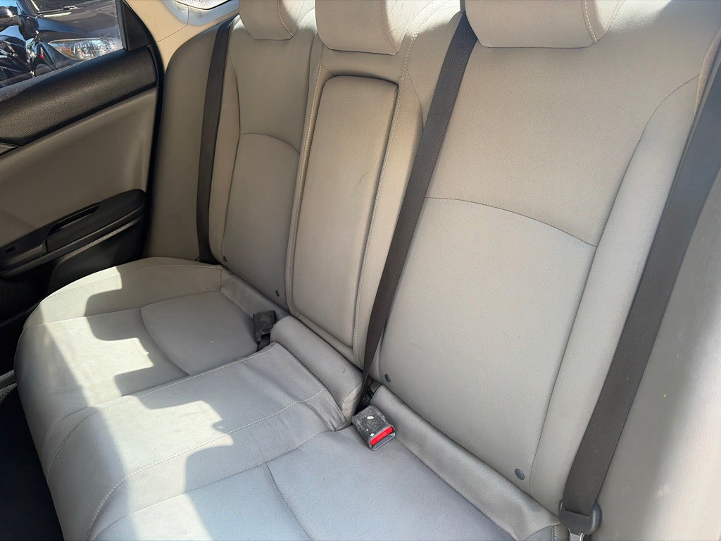 2018 Honda Civic Image 10