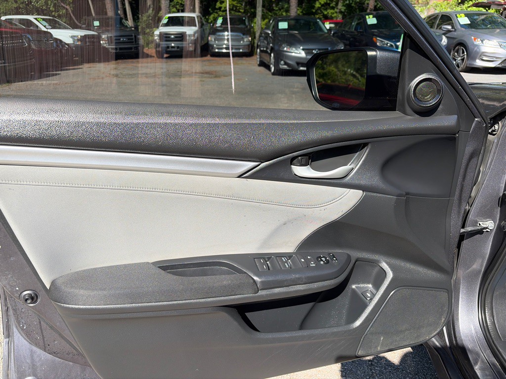 2018 Honda Civic Image 11