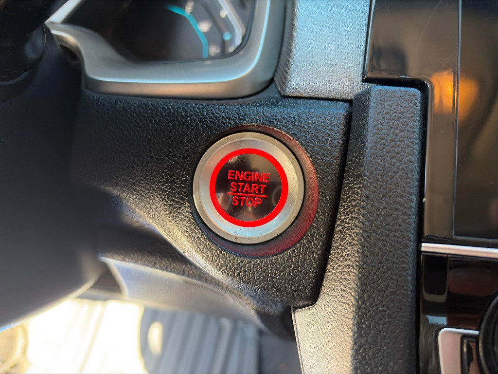 2018 Honda Civic Image 19