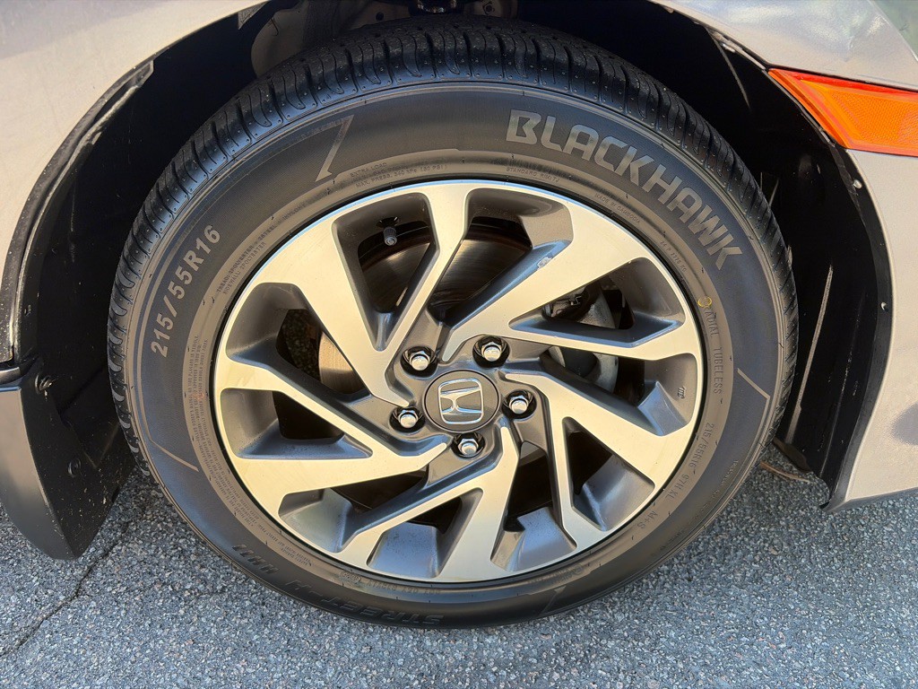2018 Honda Civic Image 28