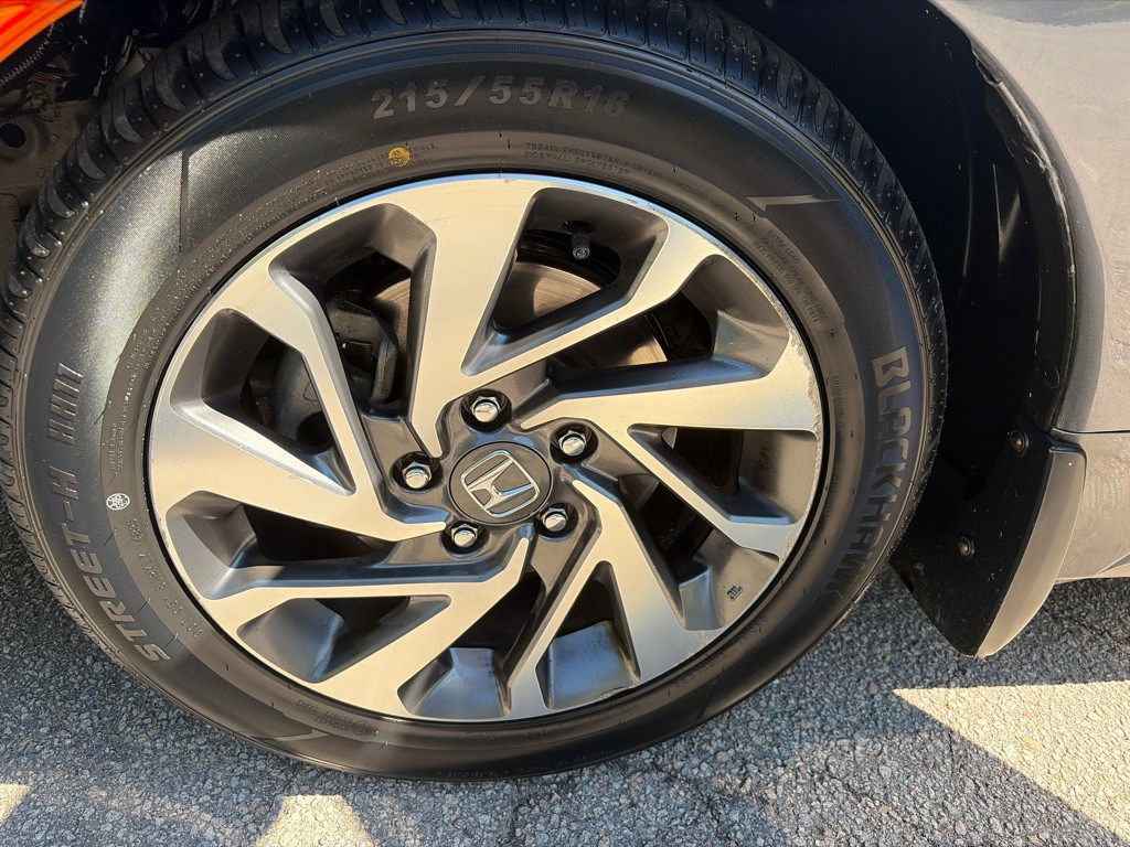 2018 Honda Civic Image 31
