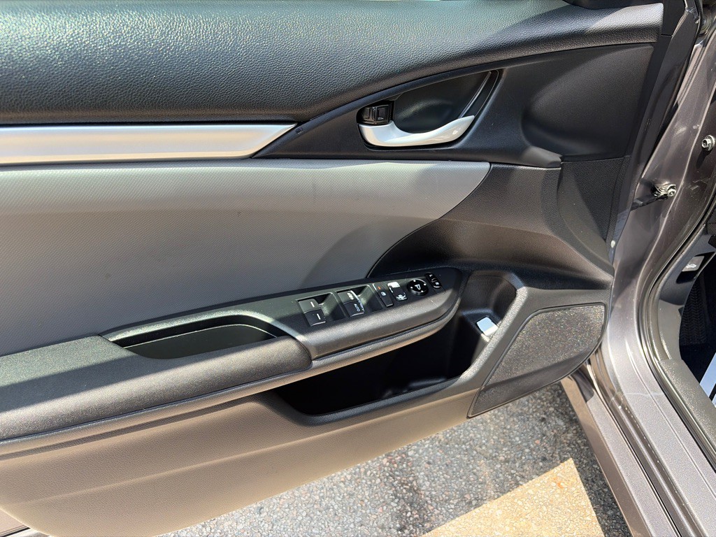2019 Honda Civic Image 9