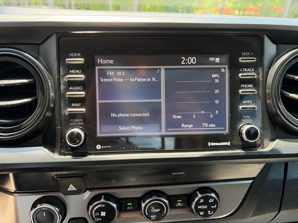 2020 Toyota Tacoma Image 16