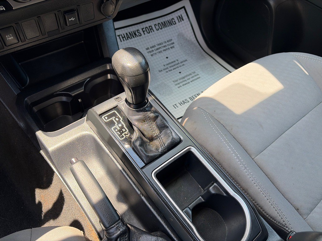 2020 Toyota Tacoma Image 19