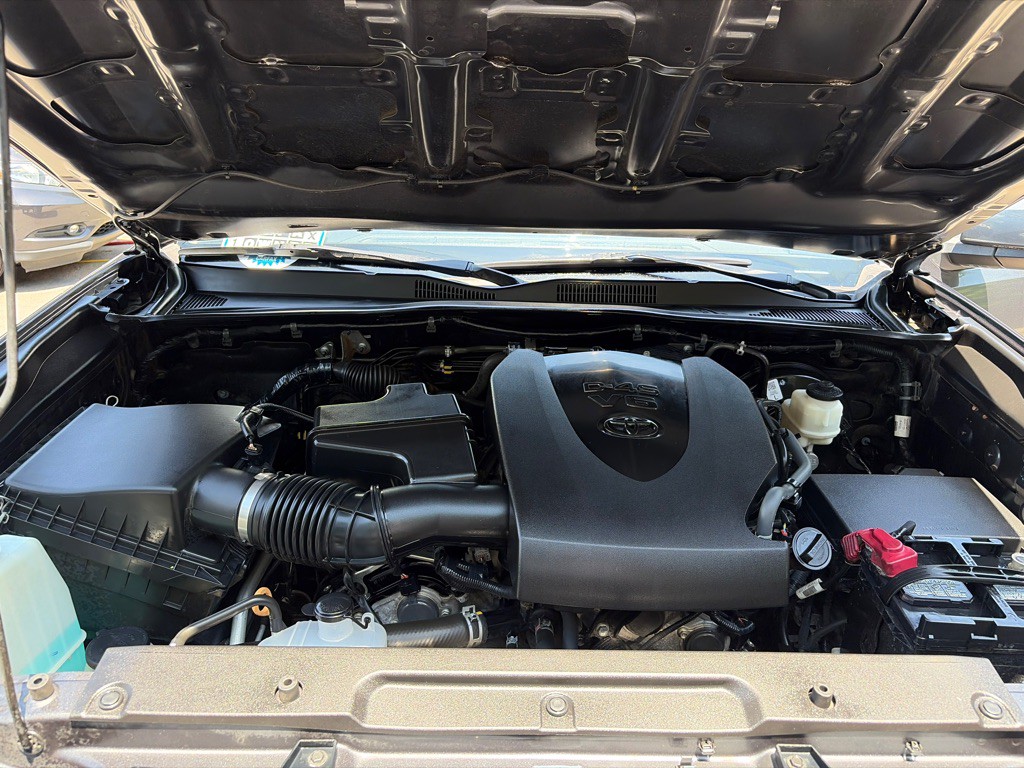 2020 Toyota Tacoma Image 24