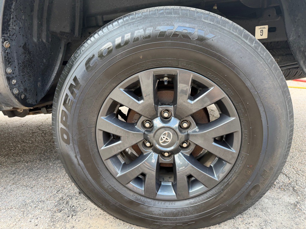 2020 Toyota Tacoma Image 28