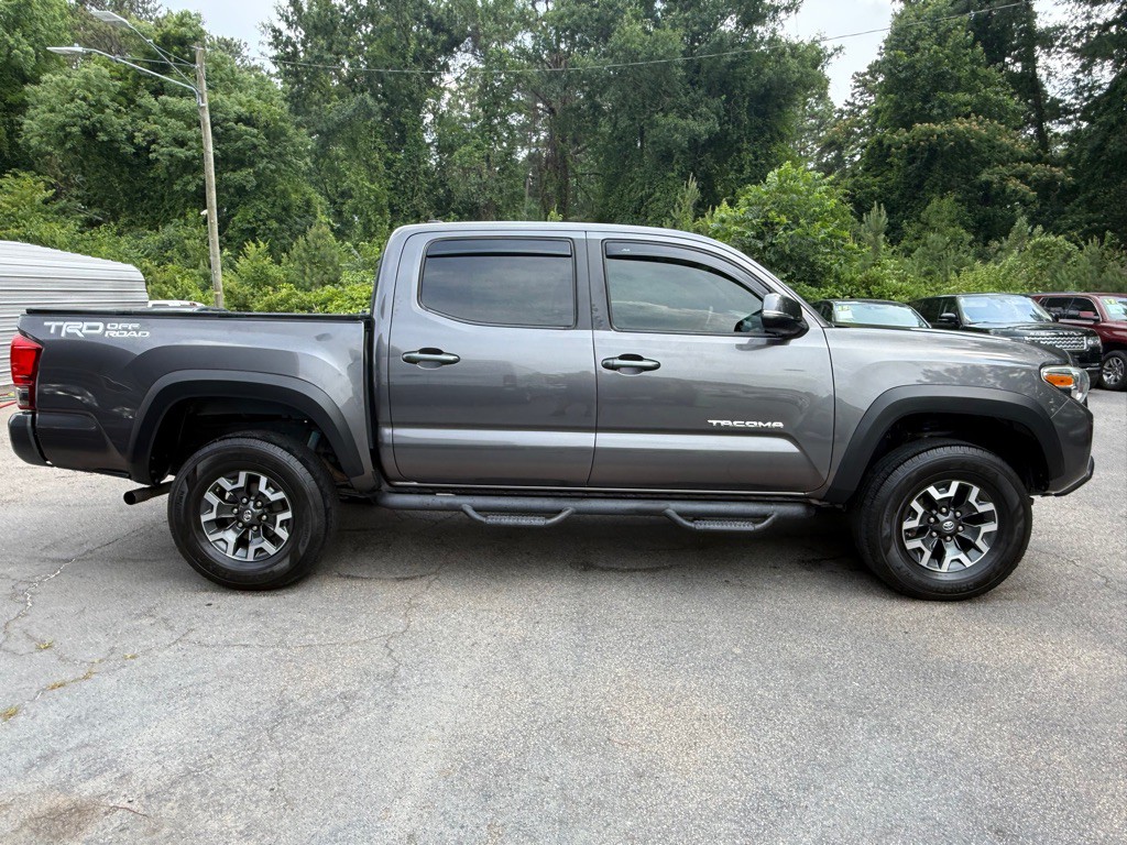 2016 Toyota Tacoma Image 5