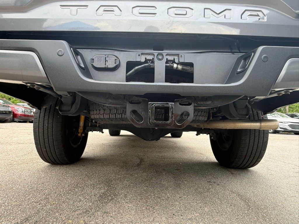2016 Toyota Tacoma Image 9