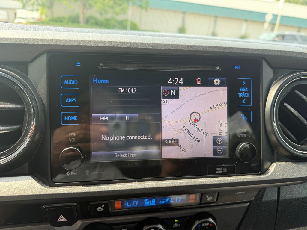 2016 Toyota Tacoma Image 14