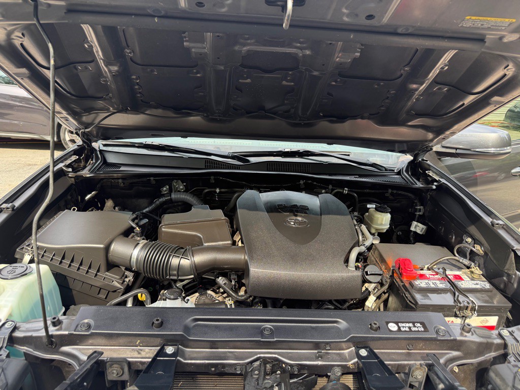 2016 Toyota Tacoma Image 45