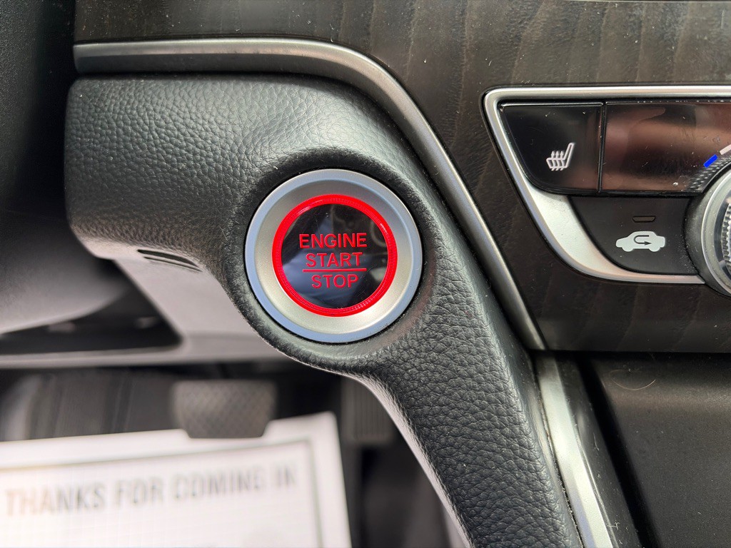 2018 Honda Accord Image 17