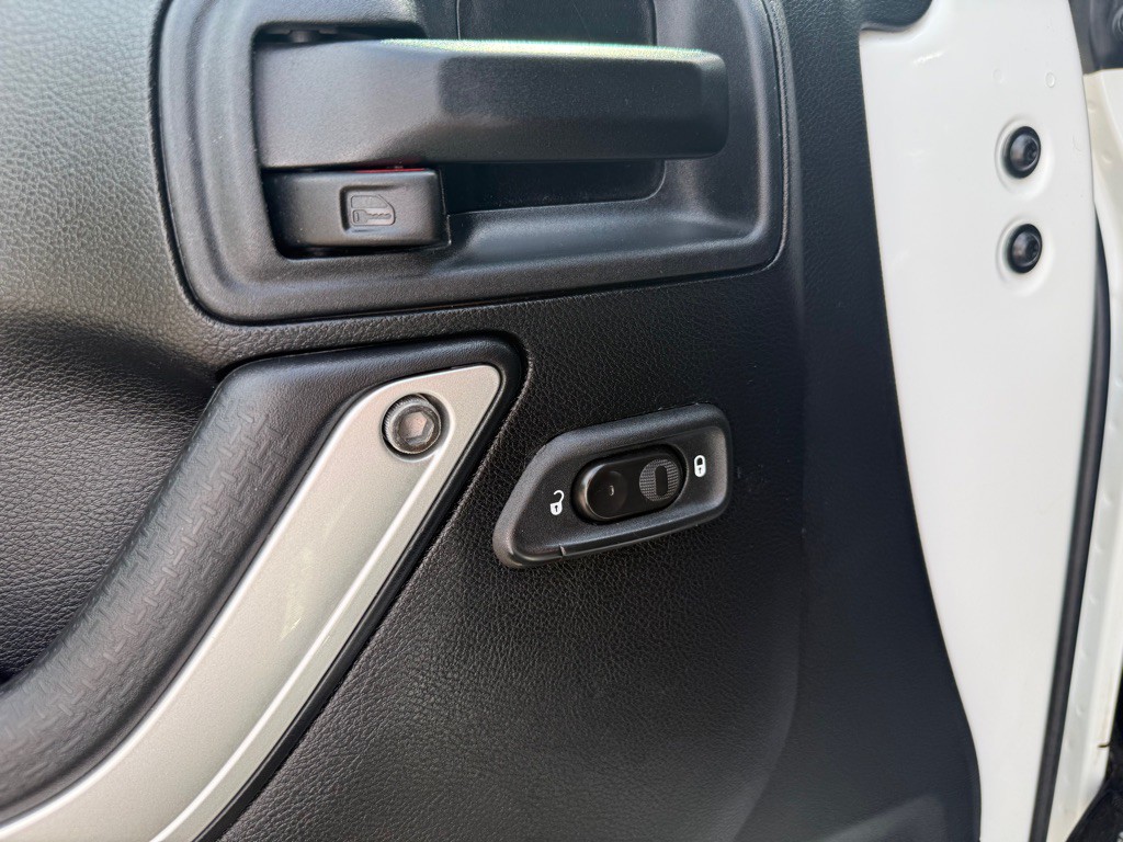 2016 Jeep Wrangler Unlimited Image 21