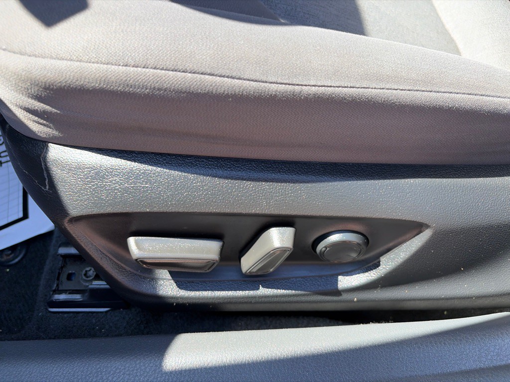 2023 Toyota Camry Image 10
