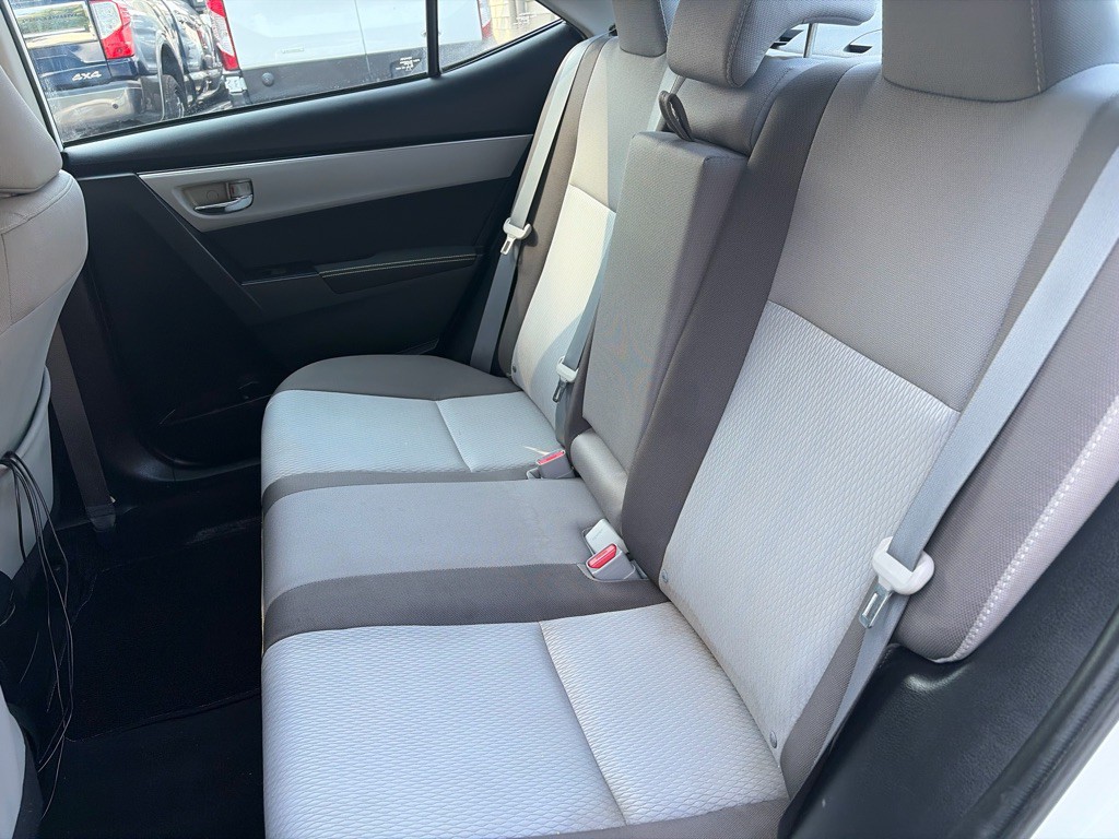 2017 Toyota Corolla Image 10
