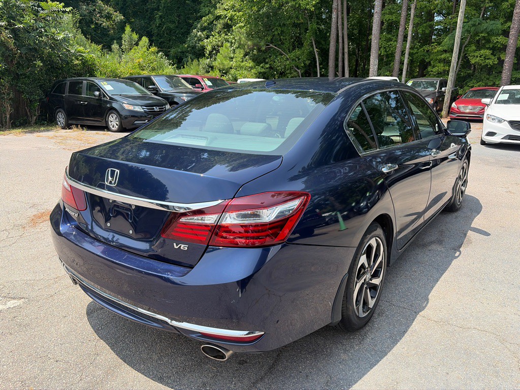 2017 Honda Accord Image 4