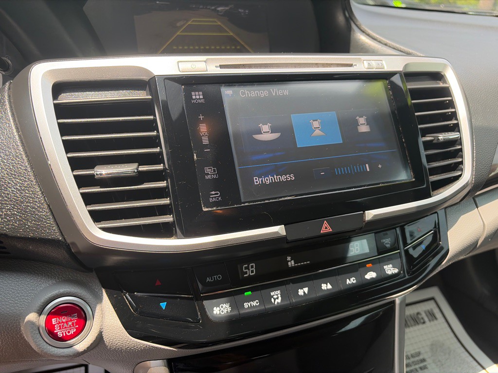 2017 Honda Accord Image 15