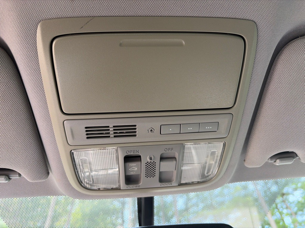 2017 Honda Accord Image 21