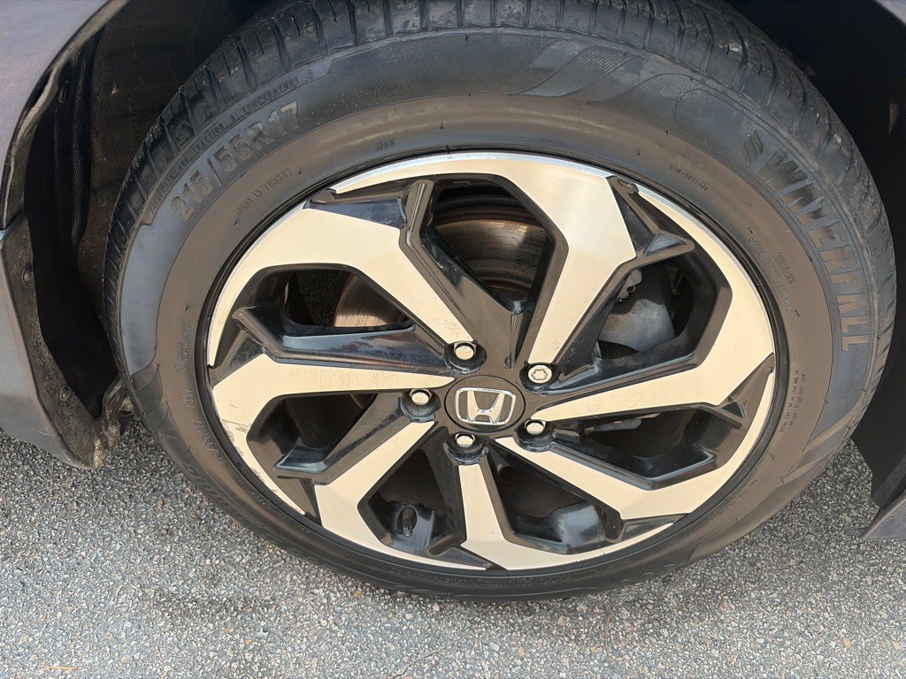 2017 Honda Accord Image 28