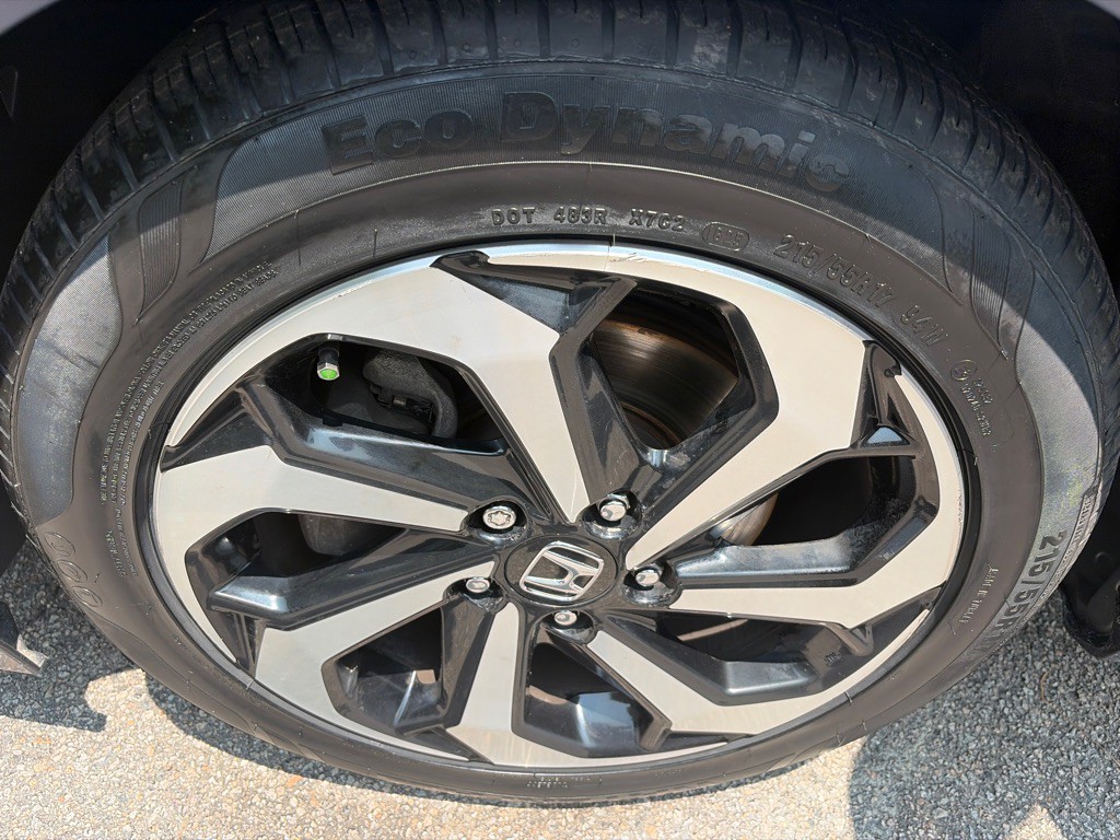 2017 Honda Accord Image 29
