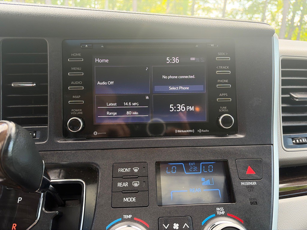 2020 Toyota Sienna Image 17