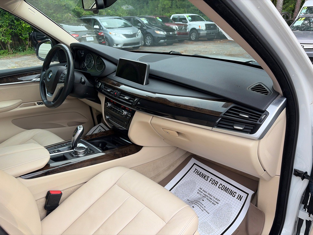 2015 BMW X5 Image 28