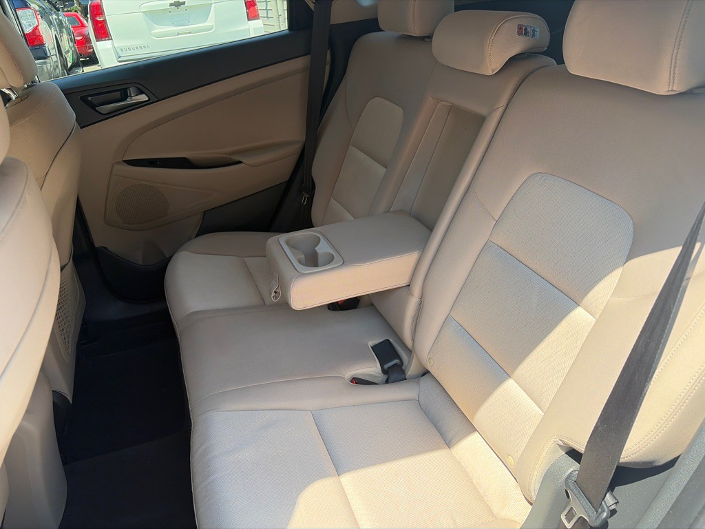 2016 Hyundai Tucson Image 8