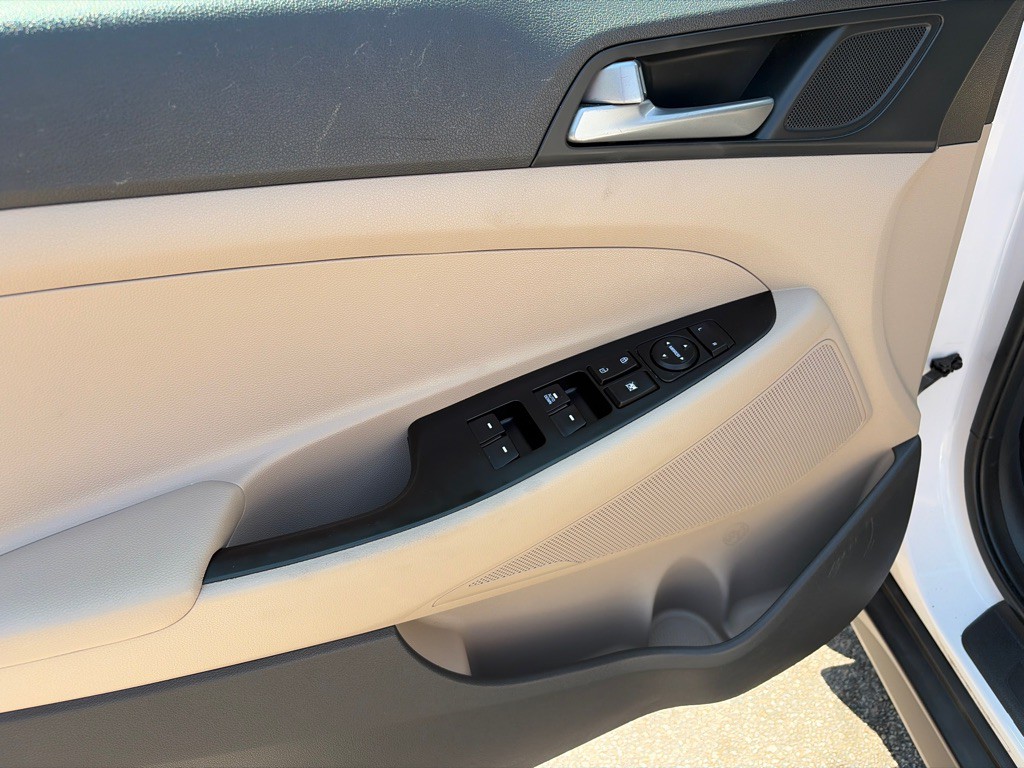 2016 Hyundai Tucson Image 9