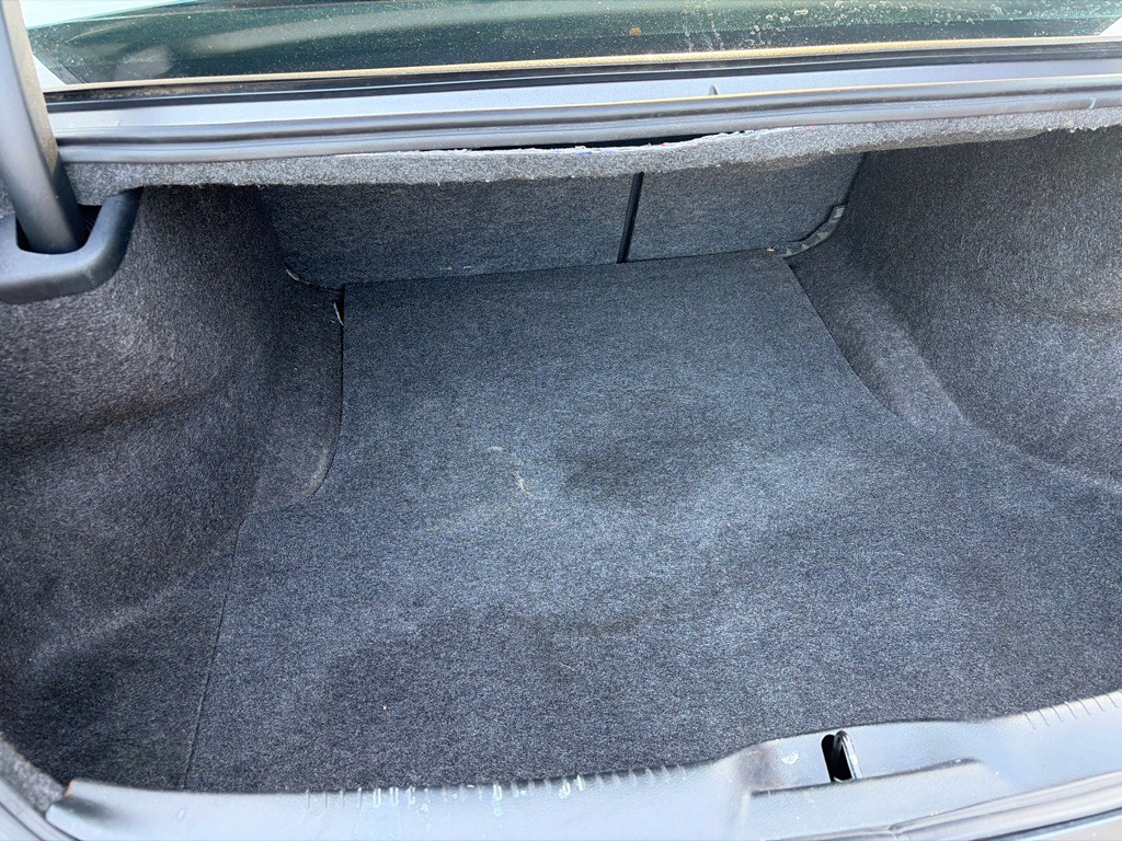 2017 Chrysler 300 Image 21