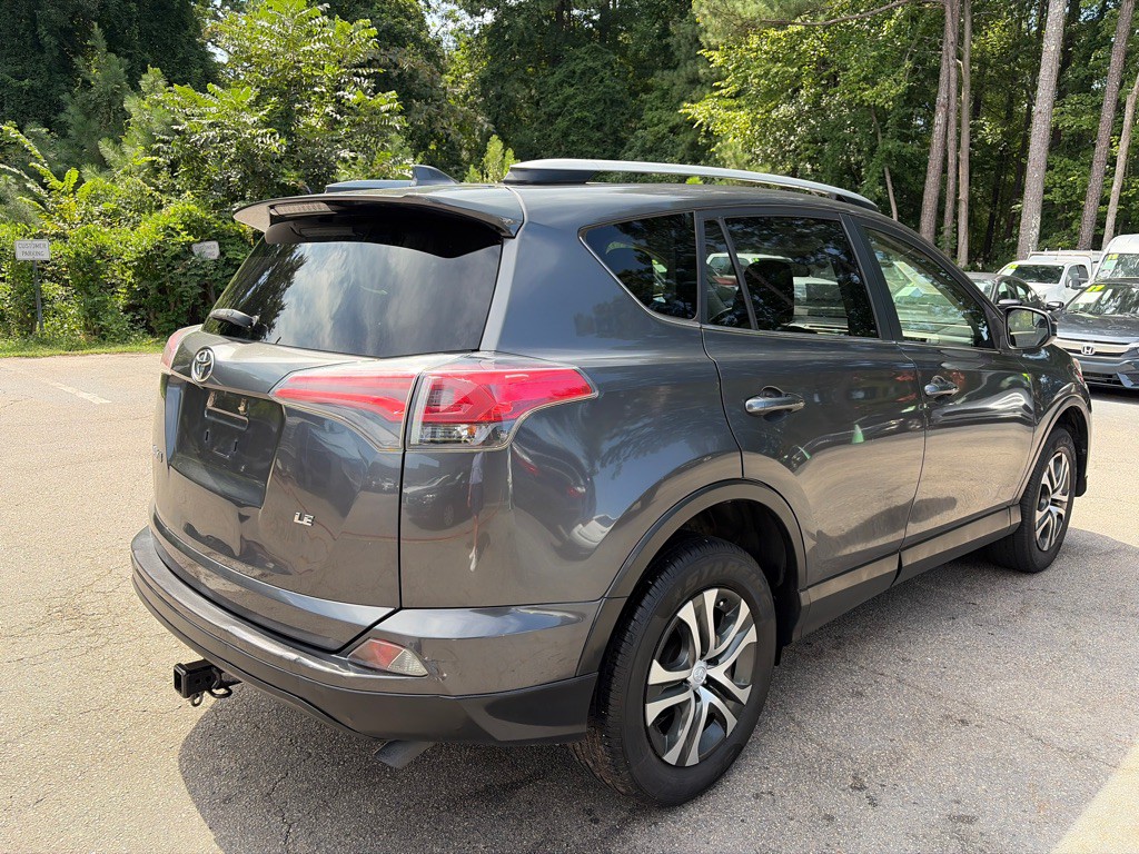 2017 Toyota Rav4 Image 4