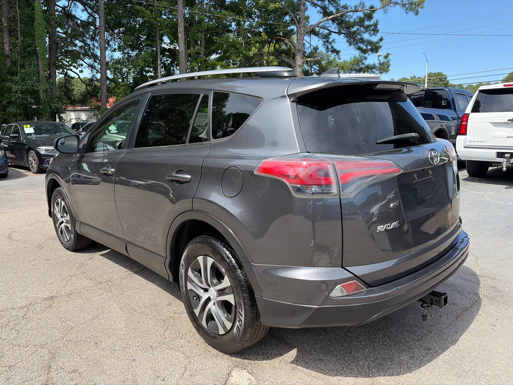 2017 Toyota Rav4 Image 6