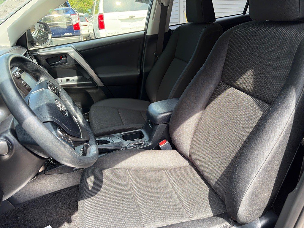 2017 Toyota Rav4 Image 7