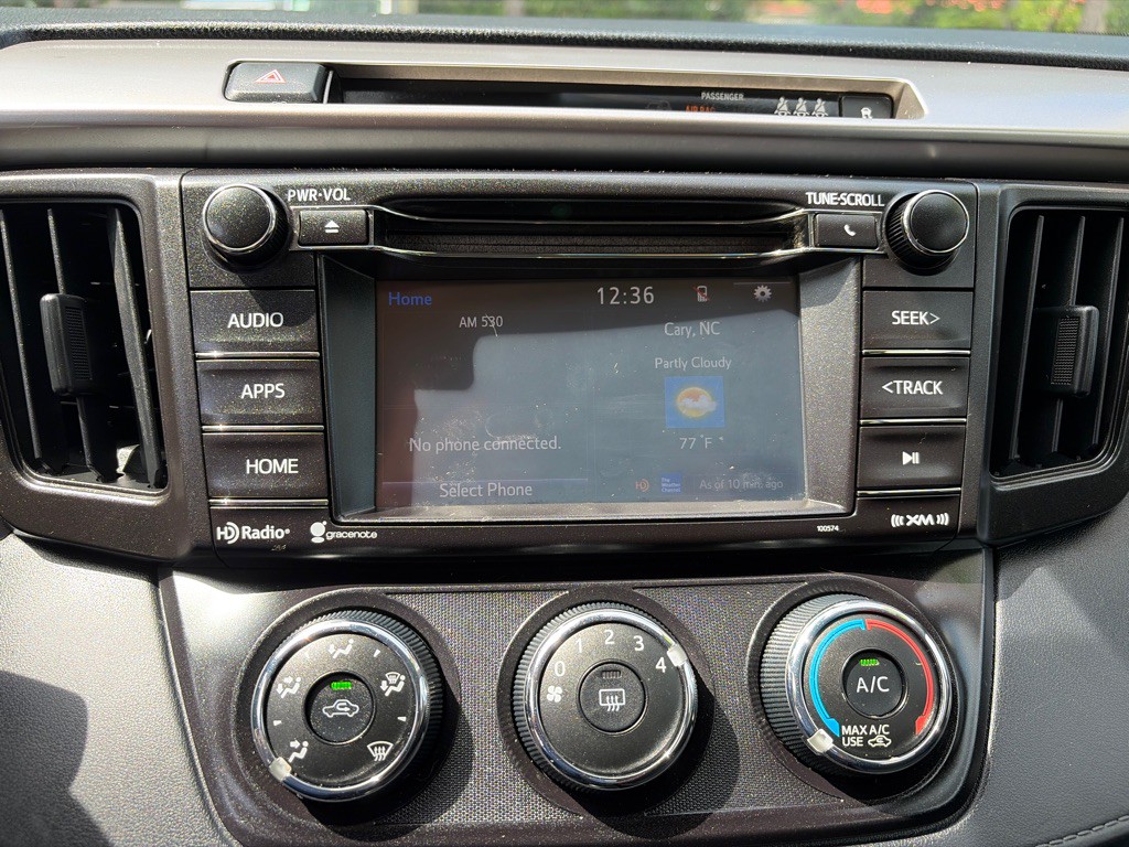 2017 Toyota Rav4 Image 15