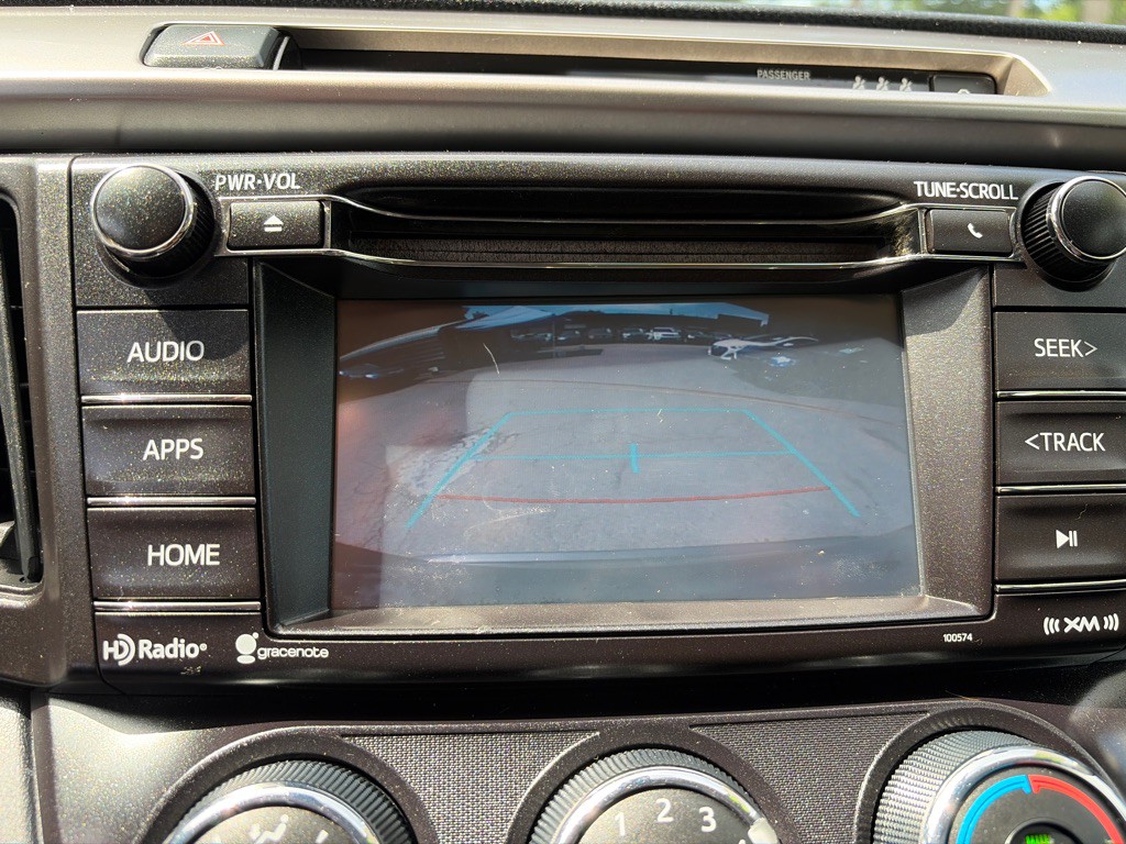 2017 Toyota Rav4 Image 16