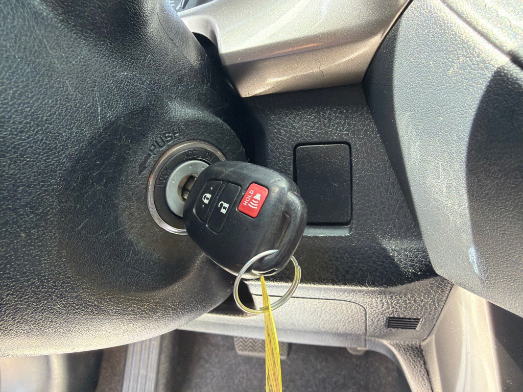 2017 Toyota Rav4 Image 19