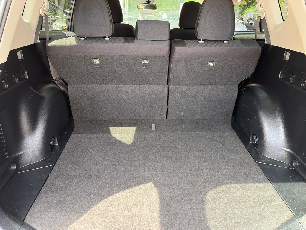 2017 Toyota Rav4 Image 21